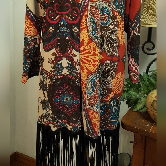 Western Style Fringe Trimmed Kimono - Picture 7 of 9